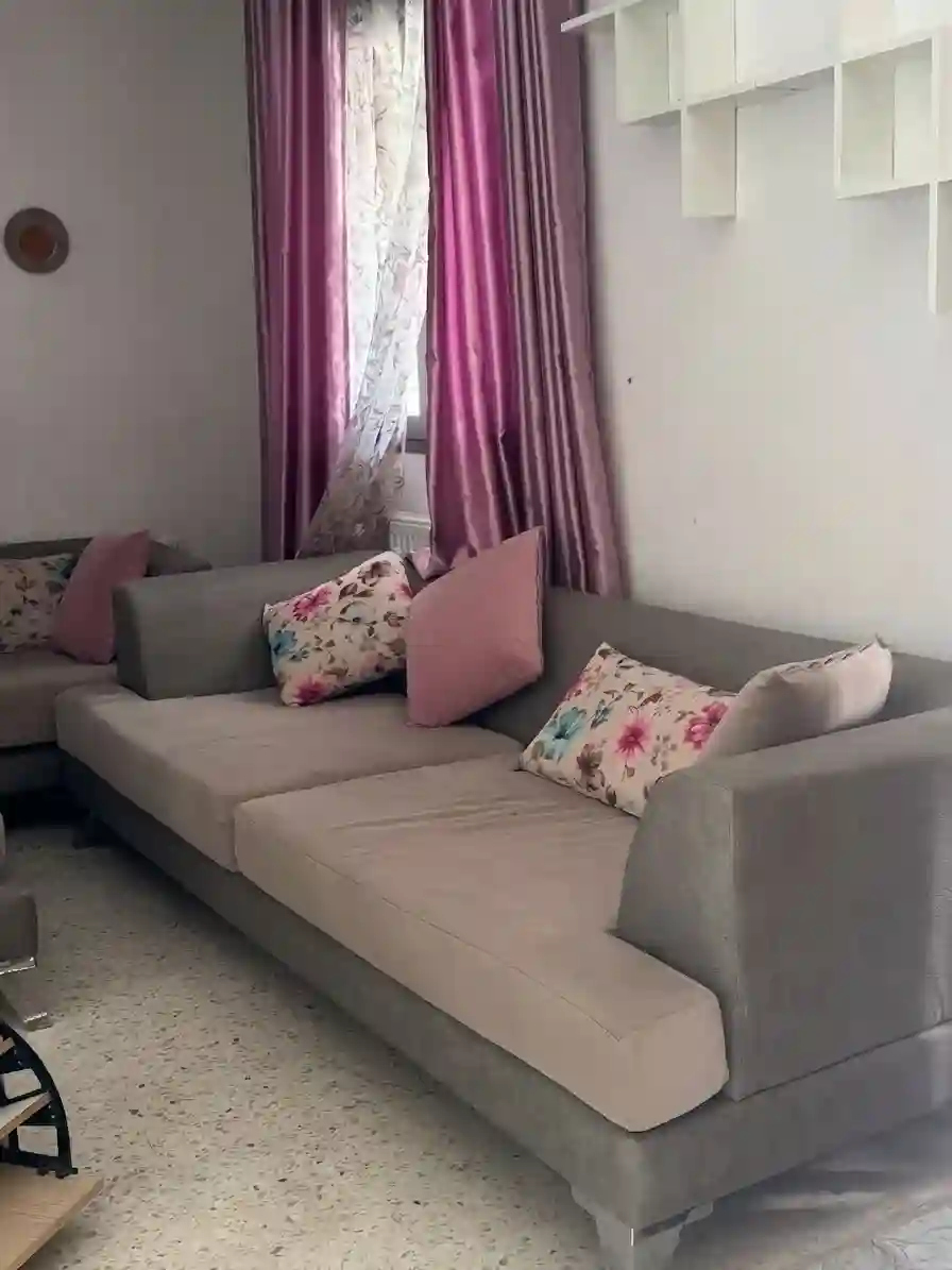 Salon de Séjour Confortable – bon État Général 🛋️ - Vue 2