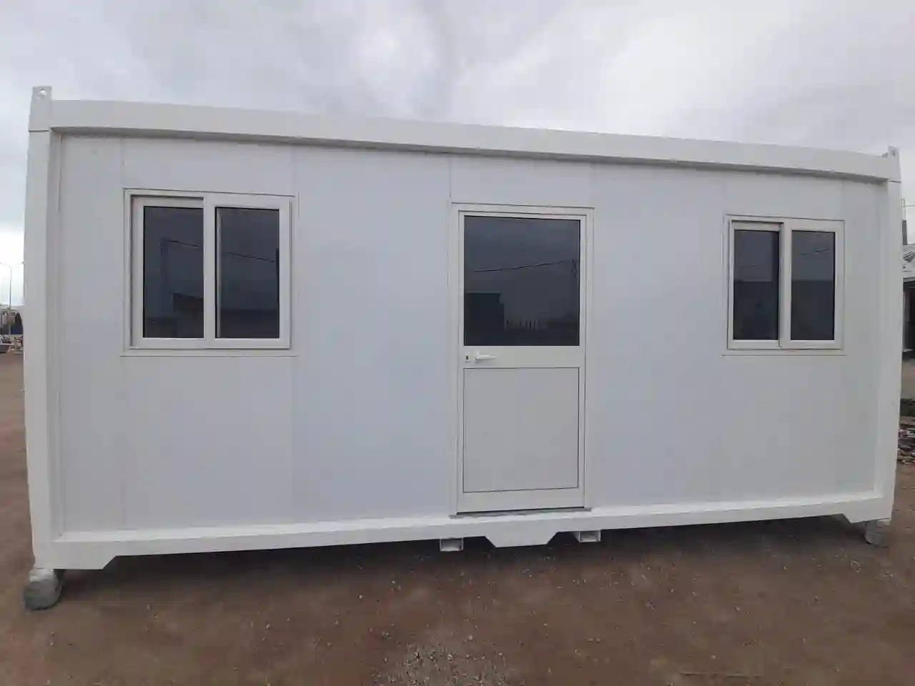 Construction des Cabines en Panneaux Sandwitch - Vue 3