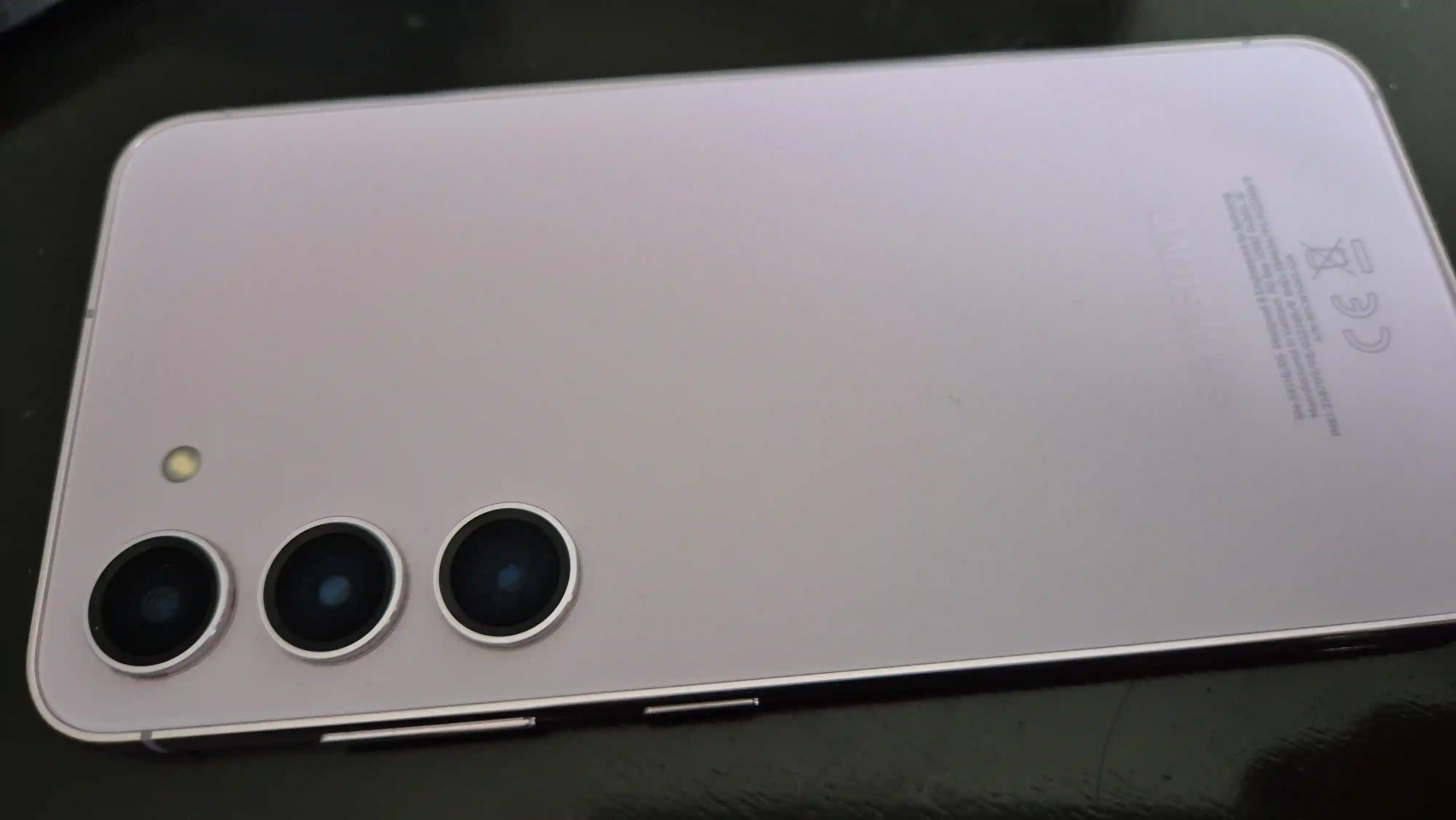 Portable Samsung s23 Très Propre à Ben Arous - Vue 3