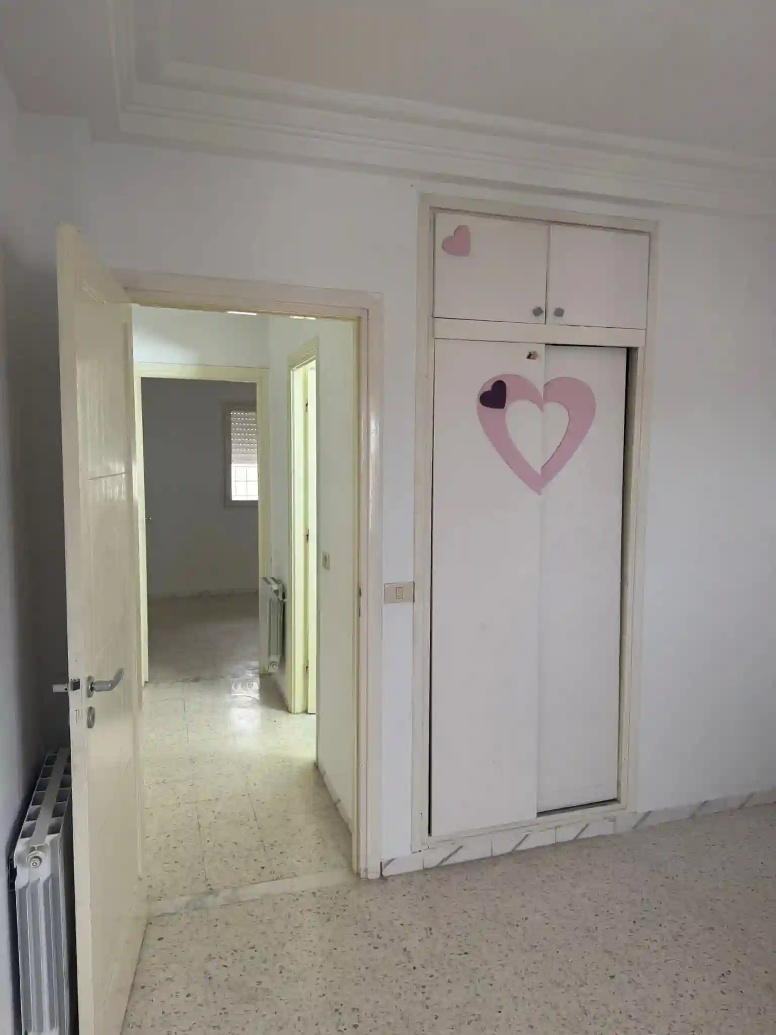 Appartement Mourouj 6 sur la Route Principale à El Mourouj - Vue 1
