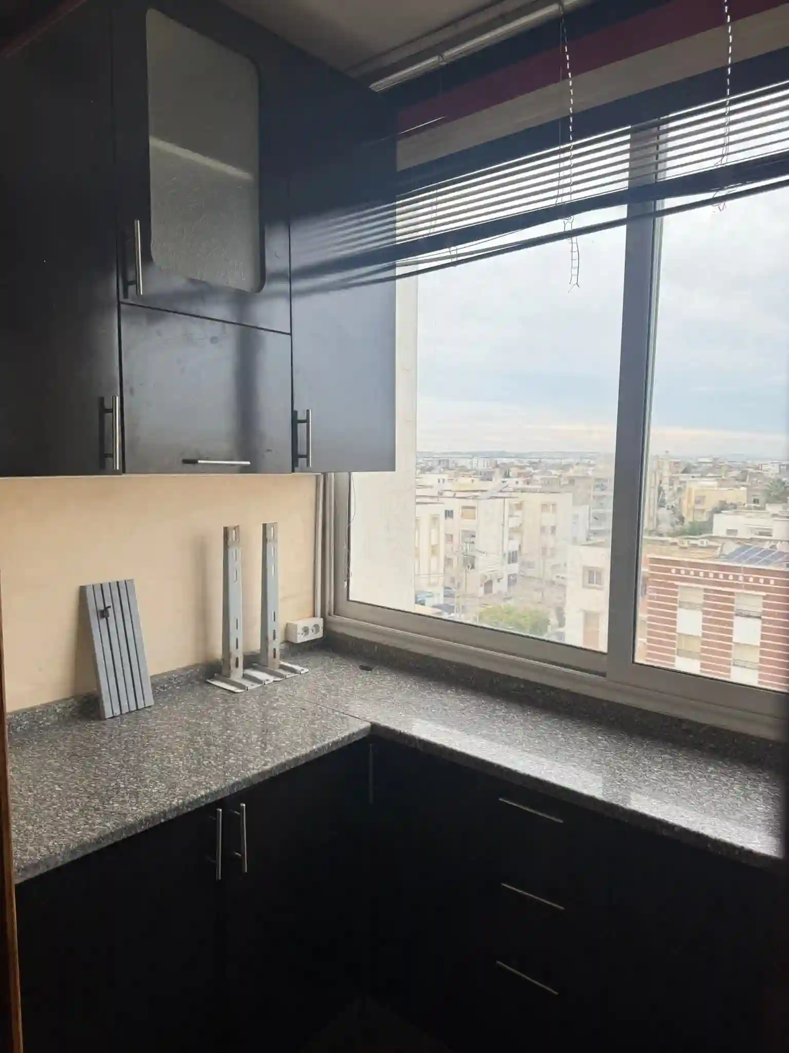 Appartement Mourouj 6 sur la Route Principale à El Mourouj - Vue 2