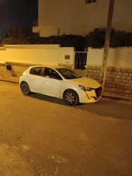 Peugeot 208 Blache à El Brarja