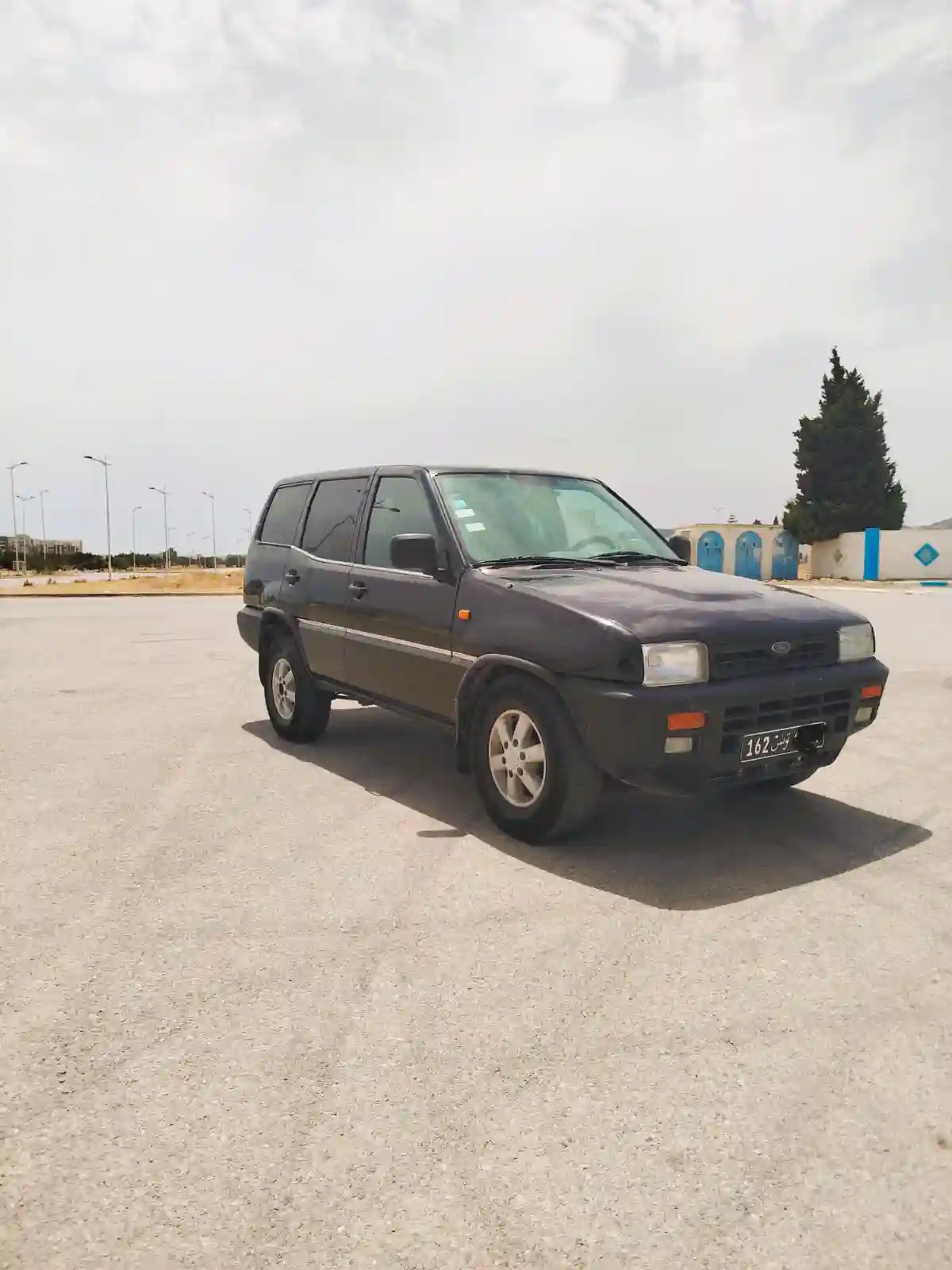 Nissan Terrano Ford Maverick 7 Places à Nabeul - Vue 1