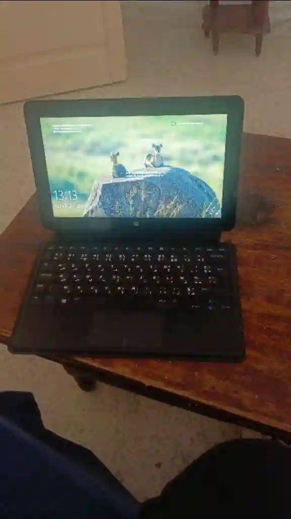 Tablette PC Dell Couleur Noir 128stokage 4g Ram Bonne État - Vue 2