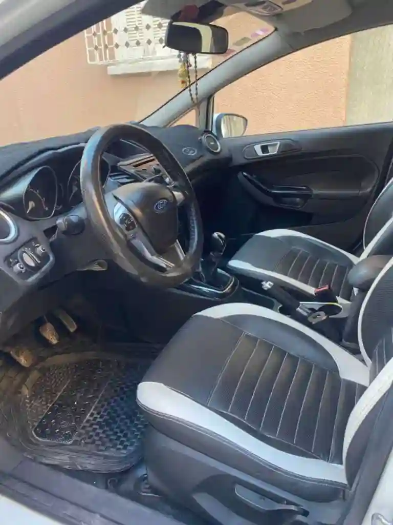 Ford Fiestatitanium 4 Cylin - Vue 1