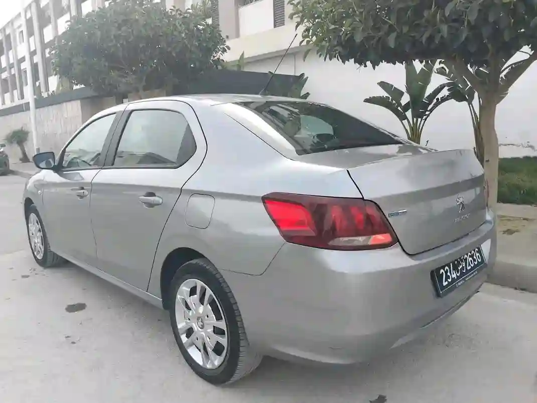 Peugeot 301 - Vue 3